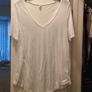 V neck tee